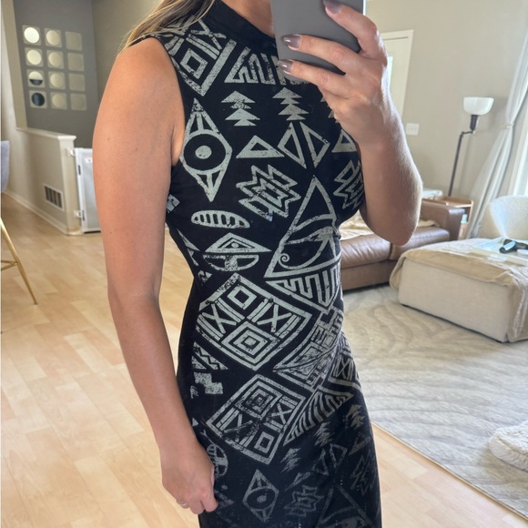 Aztec Dress - Picture 2 of 3